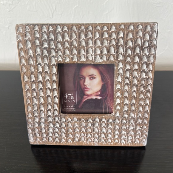 47th & Main Luna Picture Frame - Picture 1 of 4